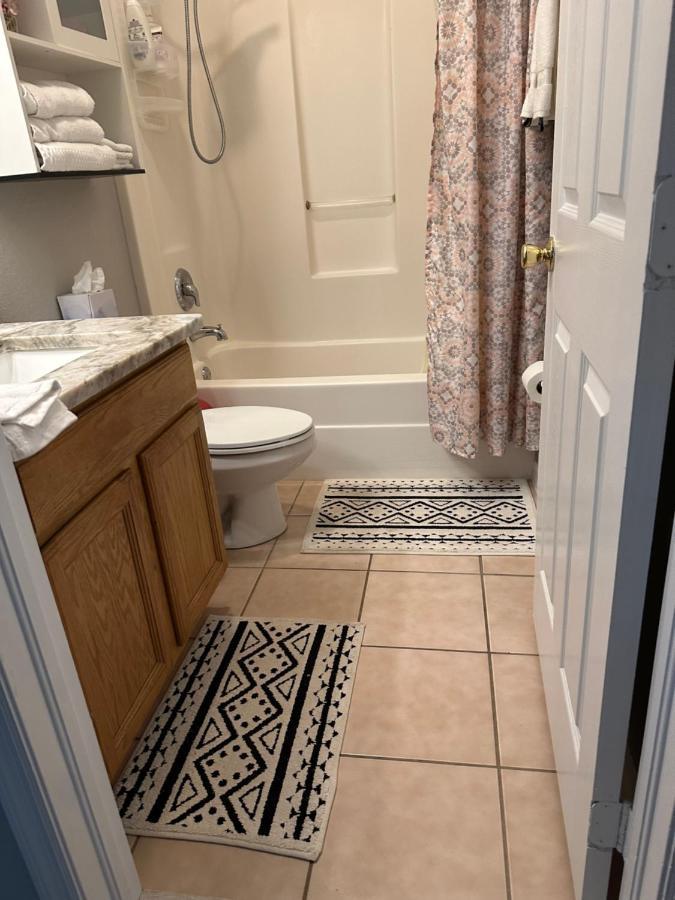 Quiet Room In A Family Home Lehigh Acres Exterior foto